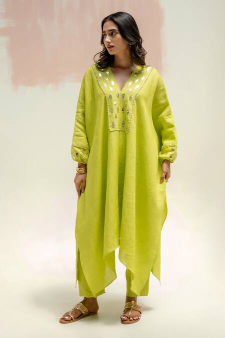 Buy_Prahnaaya_Green Linen Embroidery Split V-neck Moroccan Star Kaftan With Pants_Online_at_Aza_Fashions
