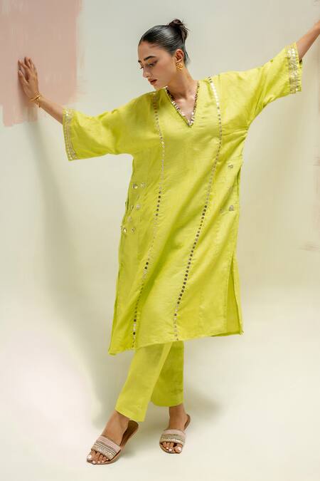 Buy_Prahnaaya_Green Linen Embroidery V-neck Aaram Choga Kurta Set_Online_at_Aza_Fashions
