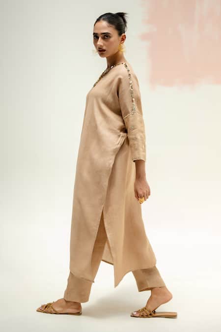 Prahnaaya_Beige Linen Embroidery V-neck Star Antifit Kurta Set_Online_at_Aza_Fashions