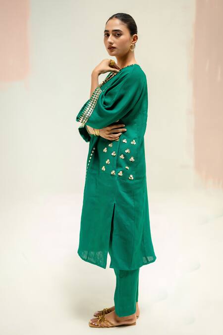 Buy_Prahnaaya_Green Linen Embroidery V-neck Aaram Choga Kurta Set_Online_at_Aza_Fashions