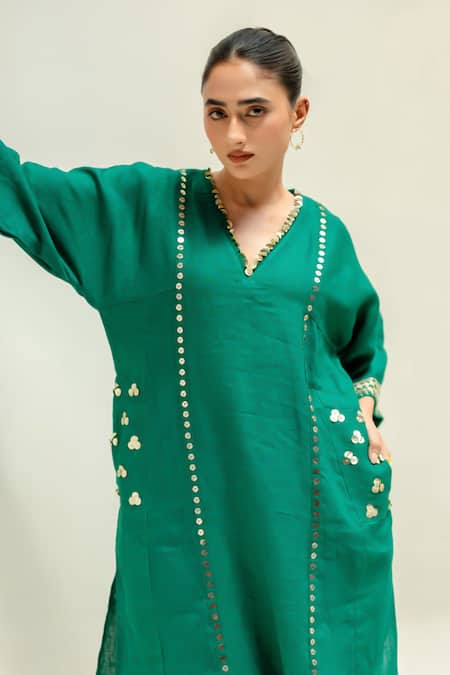 Buy_Prahnaaya_Green Linen Embroidery V-neck Aaram Choga Kurta Set