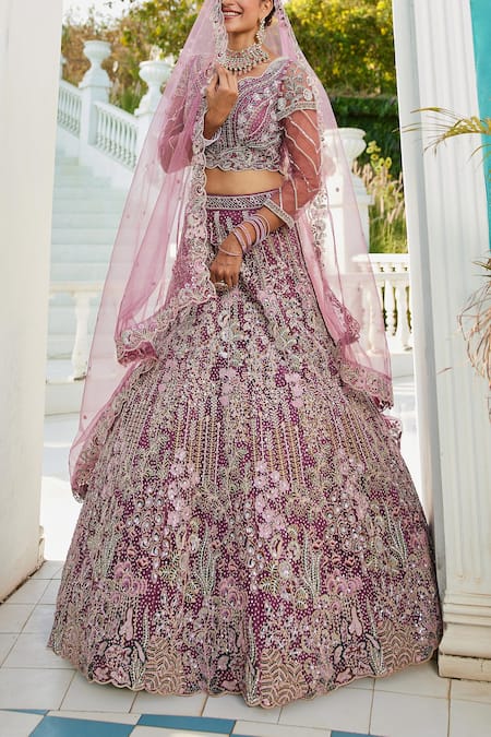 Samyukta Singhania_Lavender Net Sequins, Embroidery V-neck Lehenga Set _at_Aza_Fashions
