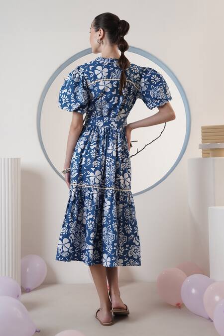 Shop Surabhi Arya Blue Poplin V-neck Floral Print Midi Dress at Aza Fashions Shop_Surabhi Arya_Blue Poplin V-neck Floral Print Midi Dress _at_Aza_Fashions