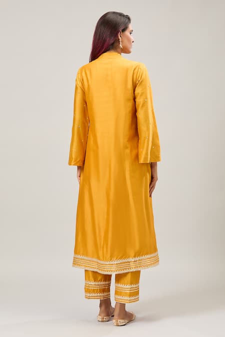 Shop Naintara Bajaj Mustard Chanderi Sequins V-neck Embroidered Kurta Set at Aza Fashions Shop_Naintara Bajaj_Mustard Chanderi Sequins V-neck Embroidered Kurta Set_at_Aza_Fashions