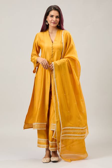 Buy Naintara Bajaj Mustard Chanderi Sequins V-neck Embroidered Kurta Set Buy_Naintara Bajaj_Mustard Chanderi Sequins V-neck Embroidered Kurta Set