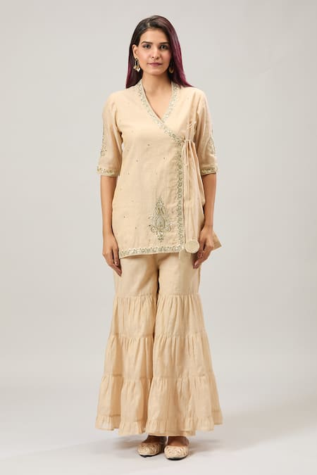 Samyukta Singhania_Beige Chanderi Sequins V-neck Angarkha Tunic And Sharara Set _Online_at_Aza_Fashions