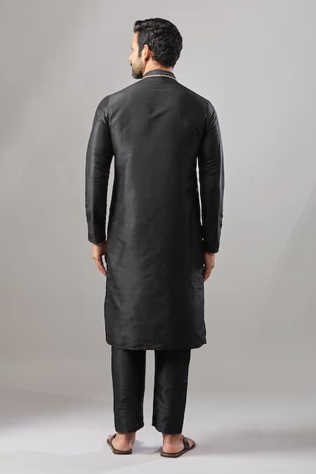 Arihant Rai Sinha Black Plain Banarasi Silk Kurta Set 