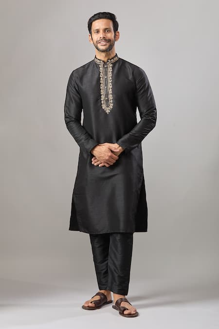 Arihant Rai Sinha Black Plain Banarasi Silk Kurta Set 
