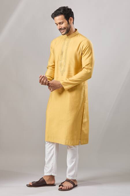 Arihant Rai Sinha_Yellow Embroidery Plain Banarasi Kurta Set_at_Aza_Fashions