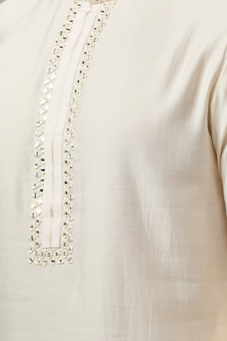 Arihant Rai Sinha_Cream Embroidery Plain Banarasi Art Silk Kurta _at_Aza_Fashions