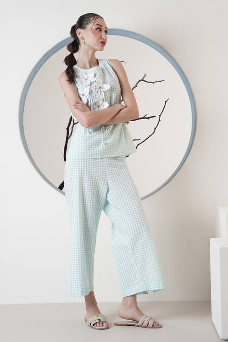 Surabhi Arya_Green Cotton Embroidery Round Neck Sea Floral Embellished Pant Set _Online_at_Aza_Fashions