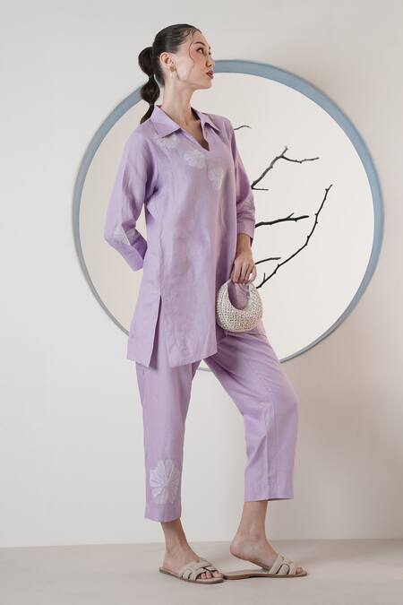 Surabhi Arya_Purple Linen Embroidery Split V-neck Thread Pant Set _at_Aza_Fashions