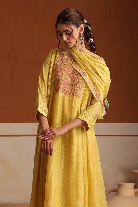 Buy_Beige_Yellow Chanderi, Satin, Beads, Sequins Hand Embroidered Kurta Set _Online_at_Aza_Fashions