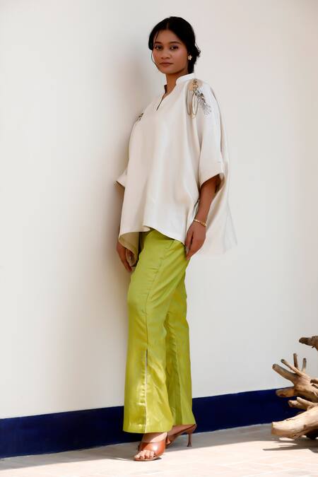 Eeda Ivory Embroidery Split V-neck Kaftan With Green Slit Pant Online at Aza Fashions Eeda_Ivory Embroidery Split V-neck Kaftan With Green Slit Pant _Online_at_Aza_Fashions