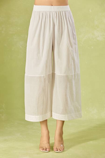 House Of Kotwara White Cotton Embroidery Keyhole Neck Straight Kurta Set With Inner Slip Online at Aza Fashions House Of Kotwara_White Cotton Embroidery Keyhole Neck Straight Kurta Set With Inner Slip _Online_at_Aza_Fashions