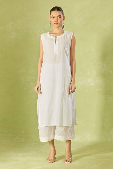 Buy House Of Kotwara White Cotton Embroidery Keyhole Neck Straight Kurta Set With Inner Slip Online at Aza Fashions Buy_House Of Kotwara_White Cotton Embroidery Keyhole Neck Straight Kurta Set With Inner Slip _Online_at_Aza_Fashions