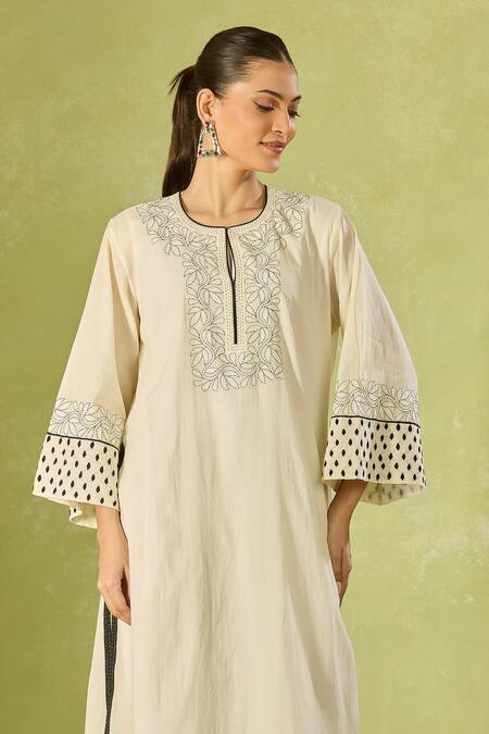 Shop House Of Kotwara Ivory Cotton Embroidery Split V-neck Kurta Set Online at Aza Fashions Shop_House Of Kotwara_Ivory Cotton Embroidery Split V-neck Kurta Set _Online_at_Aza_Fashions