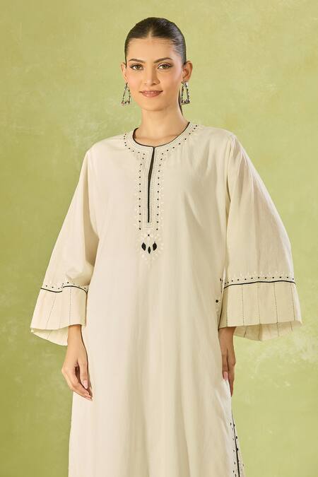 House Of Kotwara Ivory Cotton Embroidery Round , Keyhole Kurta And Pant Set Online at Aza Fashions House Of Kotwara_Ivory Cotton Embroidery Round , Keyhole Kurta And Pant Set _Online_at_Aza_Fashions