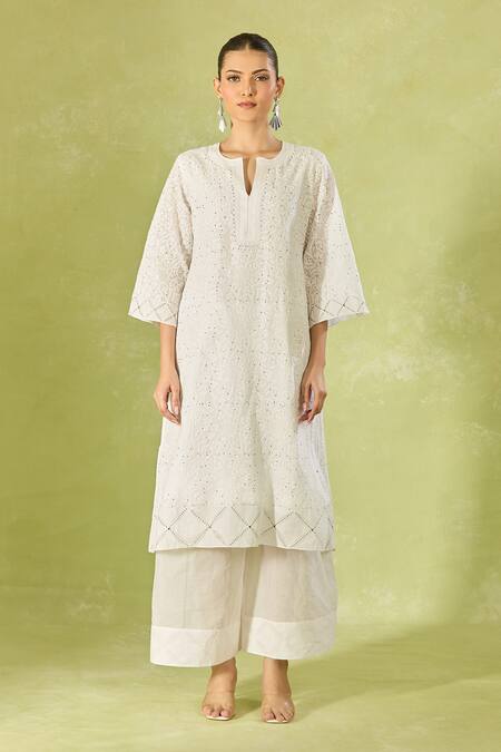 House Of Kotwara_White Cotton Embroidery Split V-neck Kurta Set _Online_at_Aza_Fashions