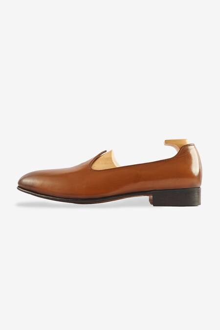 Whitemuds_Brown Sirohi Tan Leather Shoes _Online_at_Aza_Fashions