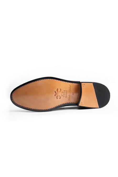 Buy_Whitemuds_Brown Sirohi Tan Leather Shoes _Online_at_Aza_Fashions
