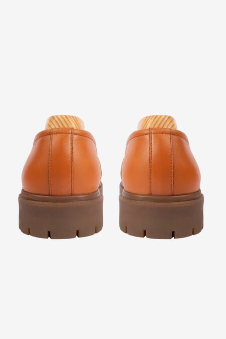 Shop_Whitemuds_Brown Kohat Ivory Tan Peshawari Sandals _Online_at_Aza_Fashions