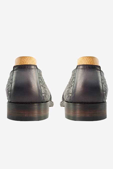 Shop_Whitemuds_Gray Cut Work Sikar Semi Floral Grey Loafer Shoes _Online_at_Aza_Fashions
