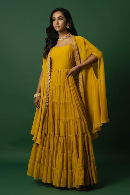 DAY AND MOOD Yellow Mul Chanderi Anarkali Set With Cape 