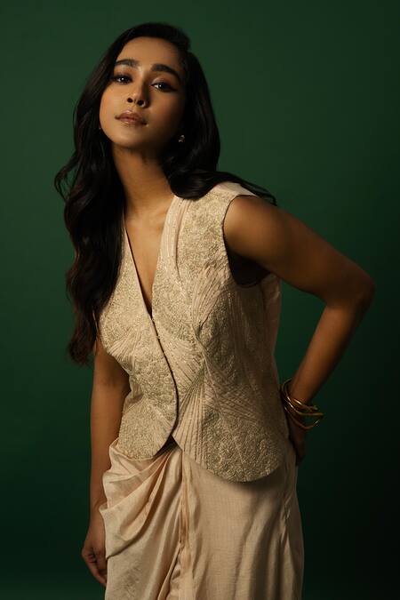 Day And Mood Beige V-neck Dola Silk Dhoti Set at Aza Fashions Day And Mood_Beige V-neck Dola Silk Dhoti Set _at_Aza_Fashions