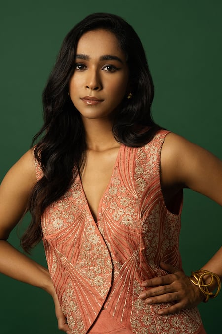 Shop_Day And Mood_Orange Embroidery V-neck Burnt Dola Silk Kurta Set _Online_at_Aza_Fashions