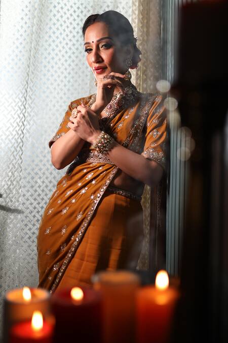 Shop Reeti Arneja Yellow Velvet Beads, Cut Work Pre-draped Fish Saree With Embroidered Blouse Online at Aza Fashions Shop_Reeti Arneja_Yellow Velvet Beads, Cut Work Pre-draped Fish Saree With Embroidered Blouse _Online_at_Aza_Fashions