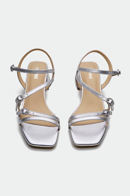 Oroh Silver Designer Aberdeen Heels at Aza Fashions Oroh_Silver Designer Aberdeen Heels _at_Aza_Fashions