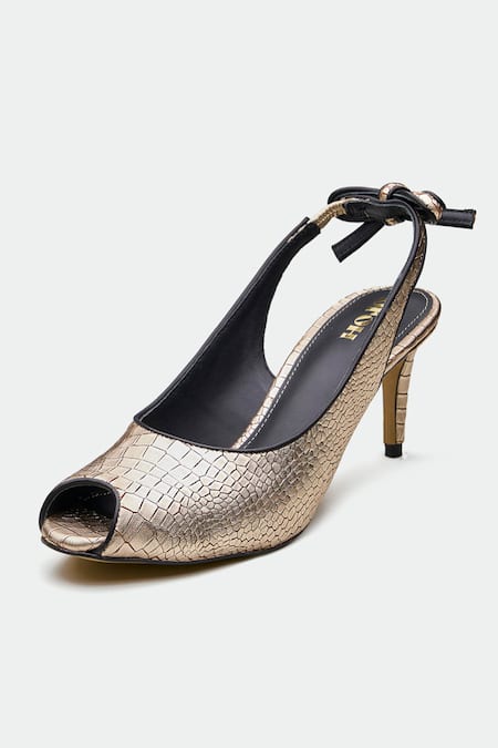 Shop Oroh Gold Bows Cracked Leather Heels Online at Aza Fashions Shop_Oroh_Gold Bows Cracked Leather Heels _Online_at_Aza_Fashions