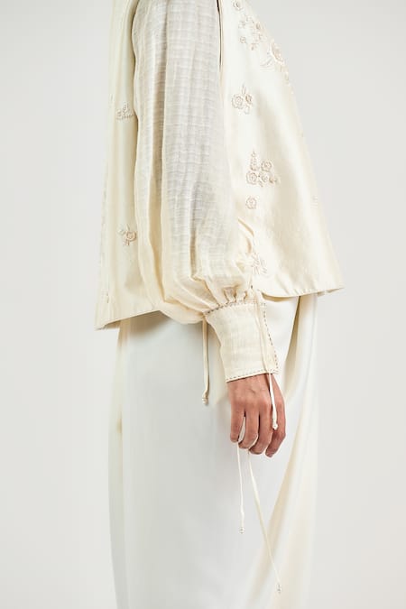 Buy_Ott_Ivory Silk Round Neck Tonal Sozni Dupion Gilet _Online_at_Aza_Fashions