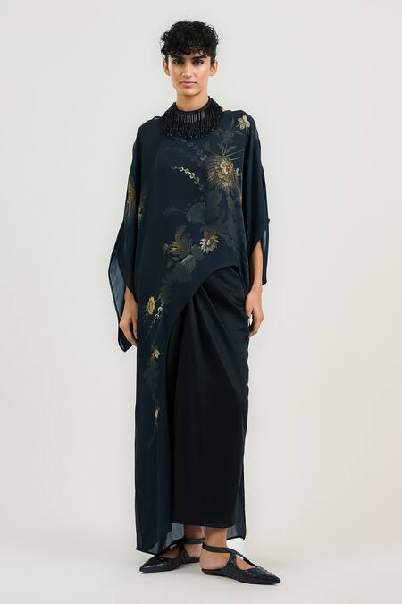 Tarun Tahiliani Black Satin Draped Skirt Online at Aza Fashions Tarun Tahiliani_Black Satin Draped Skirt _Online_at_Aza_Fashions