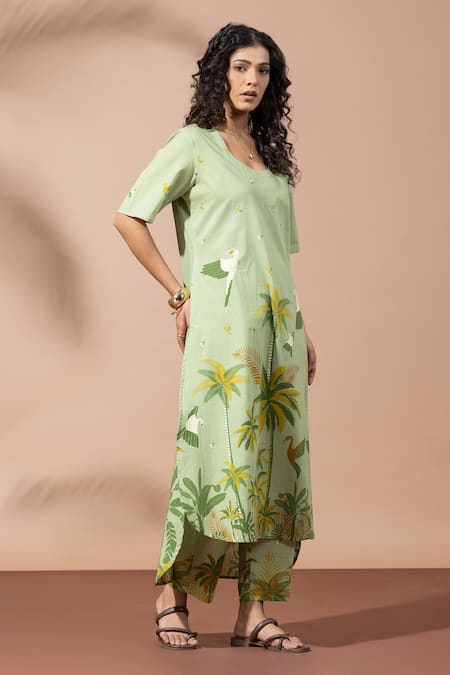 Buy Thee Modern Roots Green Cotton Embroidery Round Neck Forest Moss Kurta Set Online at Aza Fashions Buy_Thee Modern Roots_Green Cotton Embroidery Round Neck Forest Moss Kurta Set _Online_at_Aza_Fashions