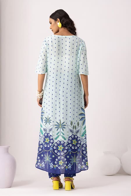 Shop Thee Modern Roots Sky Blue Muslin, Bamboo Round Neck Printed Kurta Set at Aza Fashions Shop_Thee Modern Roots_Sky Blue Muslin, Bamboo Round Neck Printed Kurta Set _at_Aza_Fashions