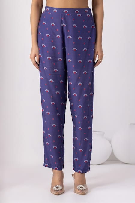 Thee Modern Roots Blue Muslin Round Neck Autumn Ink Kurta Set Online at Aza Fashions Thee Modern Roots_Blue Muslin Round Neck Autumn Ink Kurta Set _Online_at_Aza_Fashions