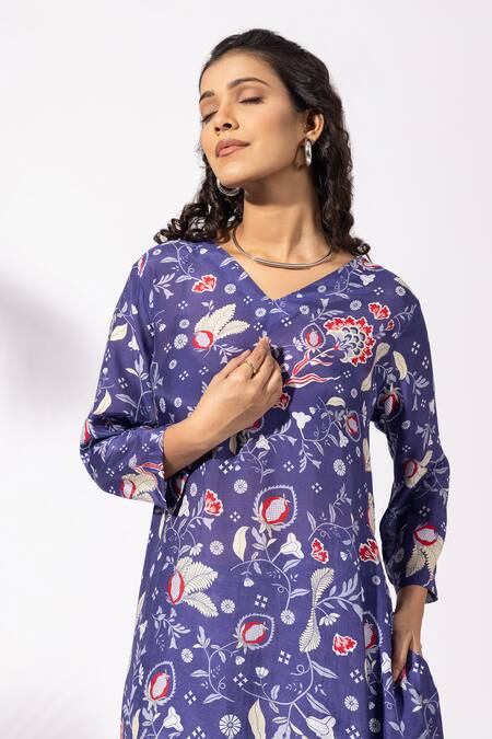 Buy Thee Modern Roots Blue Bamboo, Muslin V-neck Floral A-line Kurta Set Online at Aza Fashions Buy_Thee Modern Roots_Blue Bamboo, Muslin V-neck Floral A-line Kurta Set _Online_at_Aza_Fashions