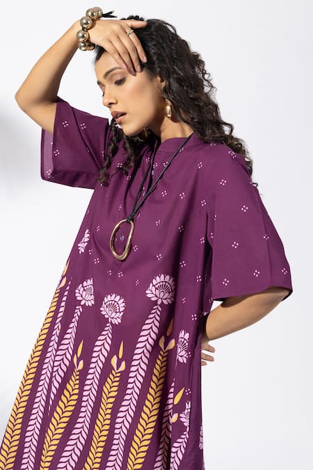 Thee Modern Roots Purple Cotton Mandarin Collar Chevron Plum Tunic Set at Aza Fashions Thee Modern Roots_Purple Cotton Mandarin Collar Chevron Plum Tunic Set _at_Aza_Fashions
