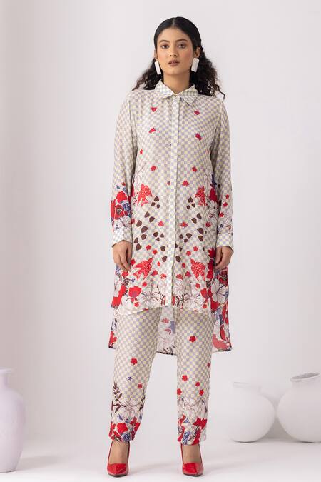Thee Modern Roots Lavender Muslin Embroidery Collared Checkered Tunic Set Online at Aza Fashions Thee Modern Roots_Lavender Muslin Embroidery Collared Checkered Tunic Set _Online_at_Aza_Fashions