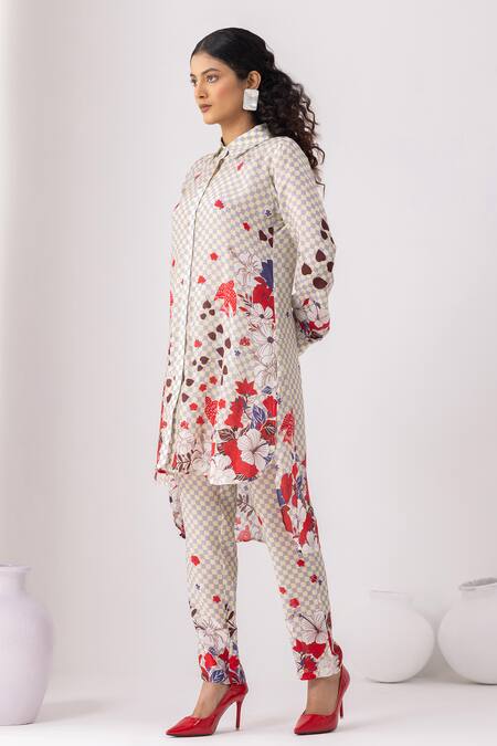 Buy Thee Modern Roots Lavender Muslin Embroidery Collared Checkered Tunic Set Online at Aza Fashions Buy_Thee Modern Roots_Lavender Muslin Embroidery Collared Checkered Tunic Set _Online_at_Aza_Fashions