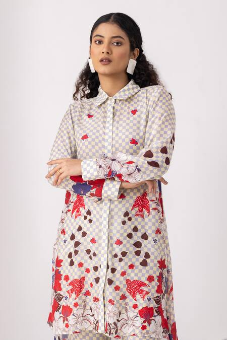 Thee Modern Roots Lavender Muslin Embroidery Collared Checkered Tunic Set at Aza Fashions Thee Modern Roots_Lavender Muslin Embroidery Collared Checkered Tunic Set _at_Aza_Fashions