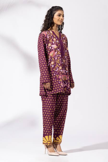 Thee Modern Roots Purple Cotton Open Neck Plum Floral Printed Kurta Set Online at Aza Fashions Thee Modern Roots_Purple Cotton Open Neck Plum Floral Printed Kurta Set _Online_at_Aza_Fashions