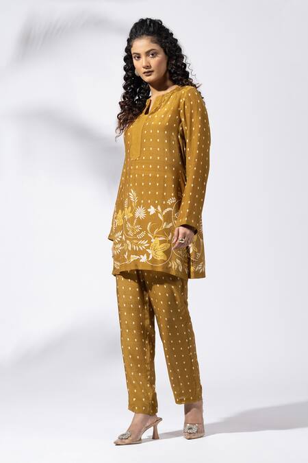 Thee Modern Roots_Yellow Muslin Embroidery Open Neck Earthy Bloom Kurta Set _Online_at_Aza_Fashions