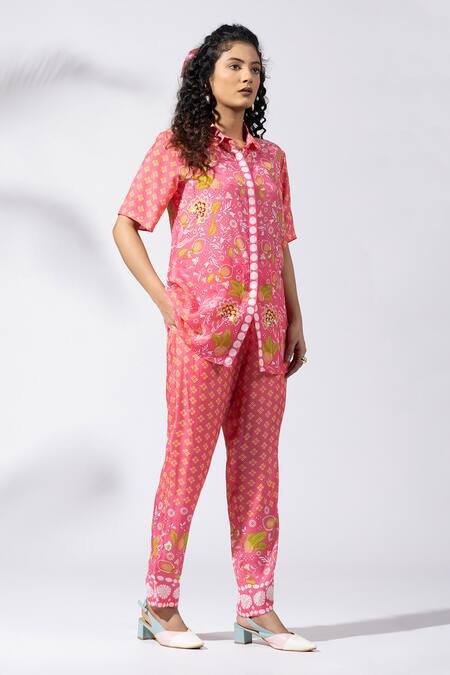 Shop_Thee Modern Roots_Coral Cotton Collared Print Co-ord Set _Online_at_Aza_Fashions