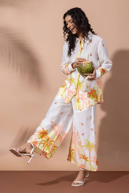 Thee Modern Roots Ivory Bamboo Collared Sunset Palm Co-ord Set Online at Aza Fashions Thee Modern Roots_Ivory Bamboo Collared Sunset Palm Co-ord Set _Online_at_Aza_Fashions