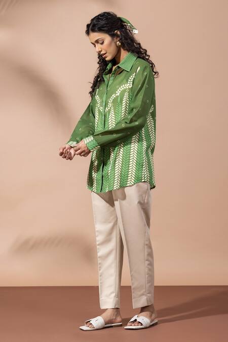 Thee Modern Roots Green Cotton Collared Chevron Print Forest Shirt Online at Aza Fashions Thee Modern Roots_Green Cotton Collared Chevron Print Forest Shirt _Online_at_Aza_Fashions