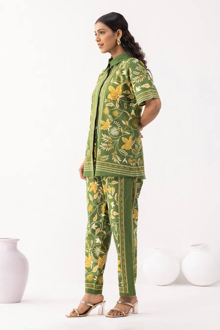 Thee Modern Roots Green Cotton Embroidery Collared Floral Mystic Shirt Online at Aza Fashions Thee Modern Roots_Green Cotton Embroidery Collared Floral Mystic Shirt _Online_at_Aza_Fashions
