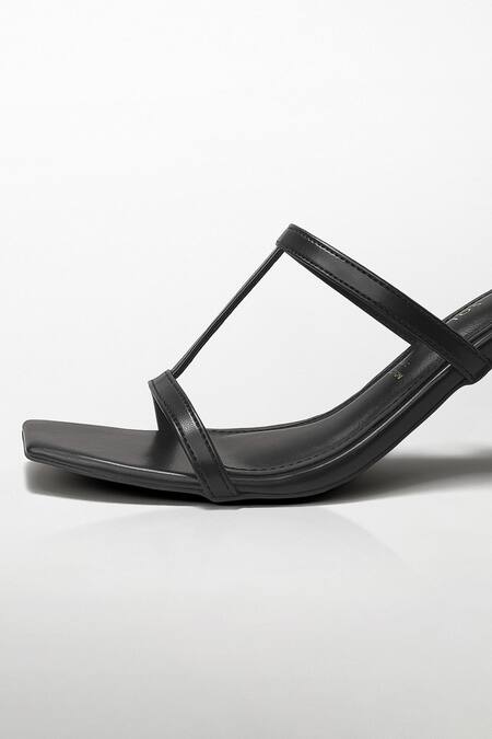 Buy Signature Sole Black Onyx Curve Block Heel Sandals Buy_Signature Sole_Black Onyx Curve Block Heel Sandals